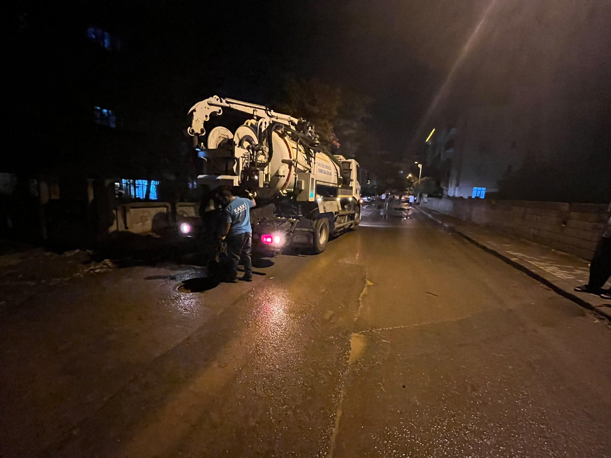 Kahramanmaraş KASKİ Ekiplerinden yağış mesaisi...
