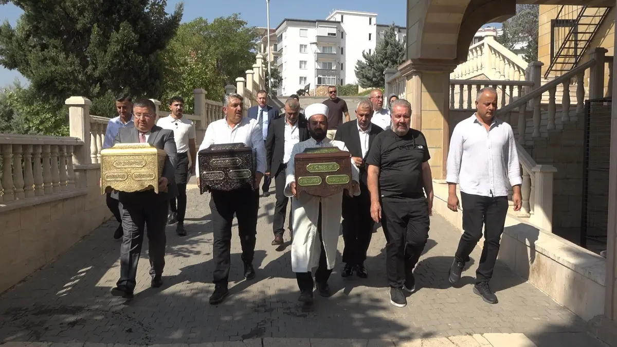 Kahramanmaraş Mukaddes Emanetleri sergilemeye hazırlanıyor.