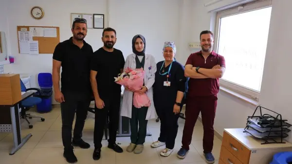 Başta doktorlar olmak üzere sağlık çalışanlarının kıymetini bilmek güzel birşey
