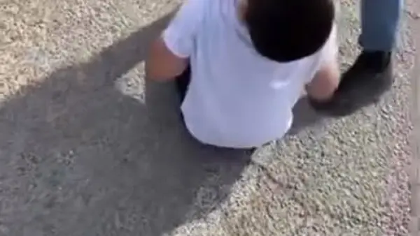 Babasının arabasını kaçıran çocuk çok sayıda arabaya çarptı.