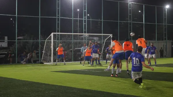 Dulkadiroğlu Belediyesi futbol turnuvasında şampiyon Milli Eğitim Müdürlüğü oldu.