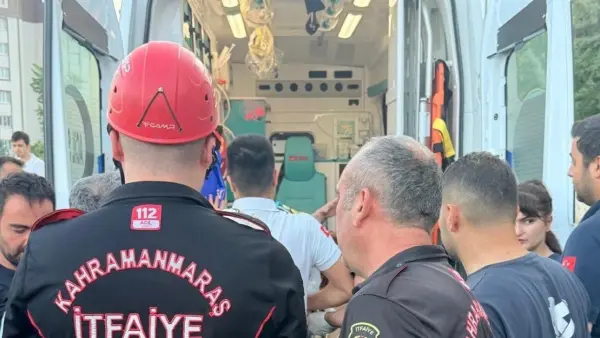 Kahramanmaraş’ta Göksun Çayı’na bir araç düştü:2 kişi hayatını kaybetti.