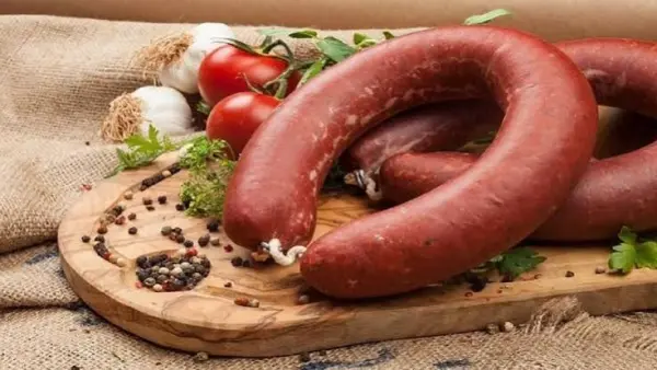 Tarım ve Orman Bakanlığı sahteci sucuk firmalarını ifşa etti.