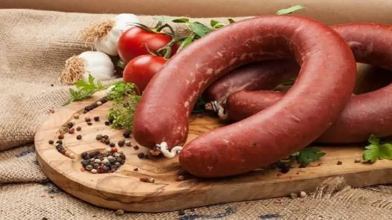 Tarım ve Orman Bakanlığı sahteci sucuk firmalarını ifşa etti.