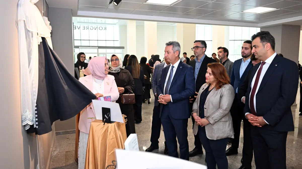 Kahramanmaraş KSÜ'de ''Anne Duası'' sergiyle somutlaştırıldı.