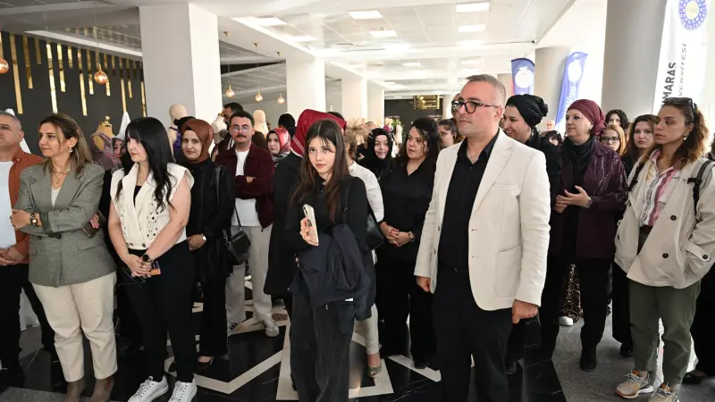 KUTNOVA Sergisi ve Dijital Defilesi Sanatseverlerle Buluştu