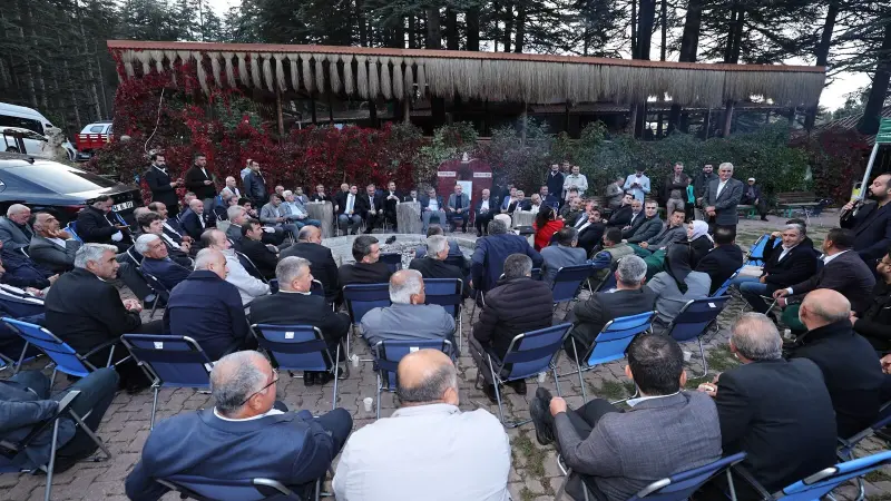 Onikişubat Belediye Başkanı Hanifi Toptaş,muhtarlarla Başkonuş Yaylası’nda buluştu.