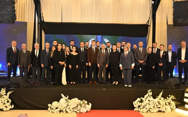 5. KASİAD Ödülleri’nde Kahramanmaraş’a Değer Katan İsimler Ödüllendirildi.