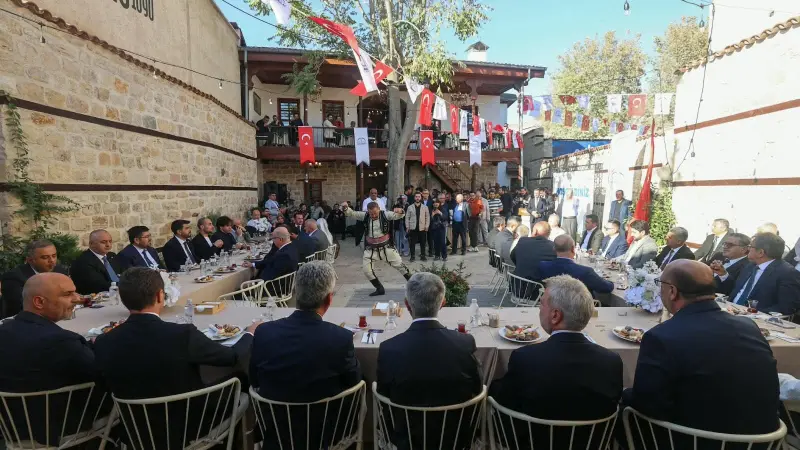 Avlu1890 Dulkadiroğlu Kültür, Sanat ve Müzik Akademisi Açıldı.