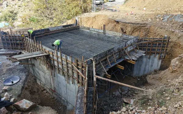 Büyükşehir, Hacılar Mahallesi’ne Yeni Köprü İnşa Ediyor.